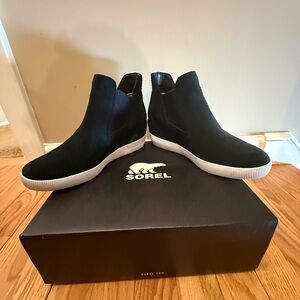 Sorel Black Ankle Boots with White Soles